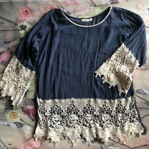 Umgee Linen Crochet Top Size 1X